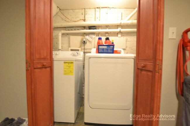 Foto del edificio - 45 Allston St