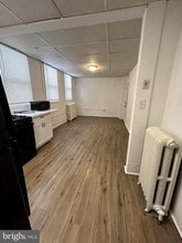 Building Photo - 435 Radcliffe St