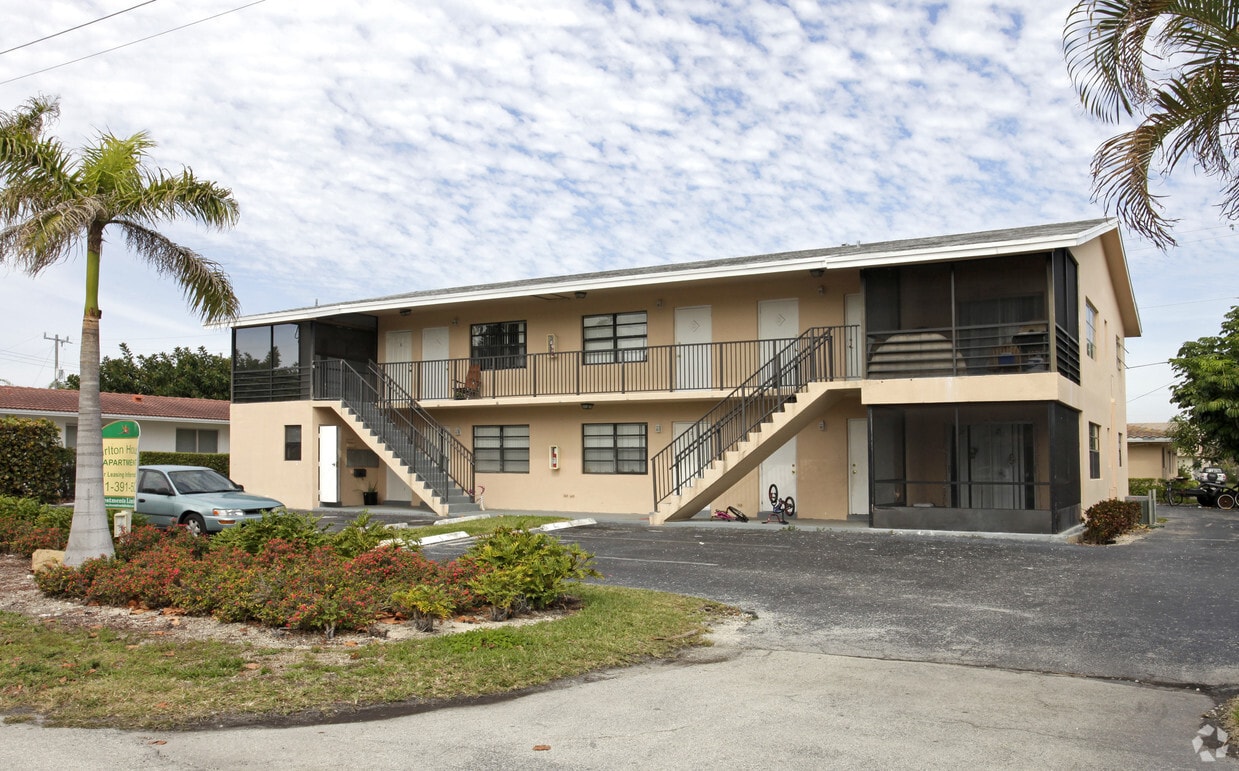 Building Photo - 559 NE 44th St