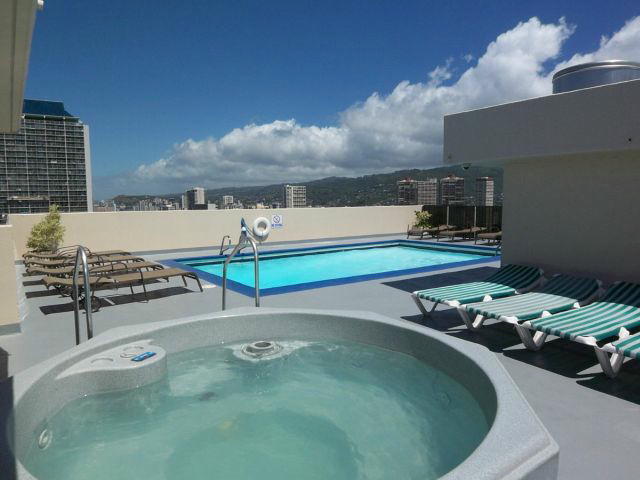 Foto del edificio - To register for the showing time below, no...