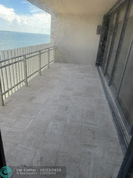 Building Photo - 3 Grove Isle Dr