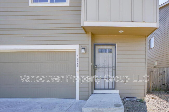 Building Photo - 6121 NE 105th Ave