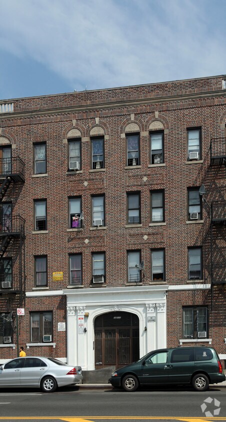 146 11 Hillside Ave Jamaica Ny 11435 Apartments Jamaica Ny Apartments Com