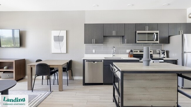 Building Photo - 10000 W Missouri Ave