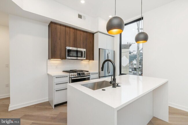 Building Photo - 1601 Frankford Ave