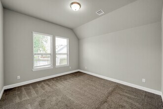 Building Photo - 328 Rise Ln