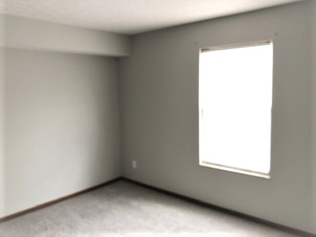 Building Photo - 2074 Park Run Dr