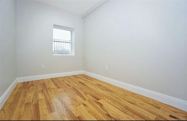 Building Photo - 91 E 54th St