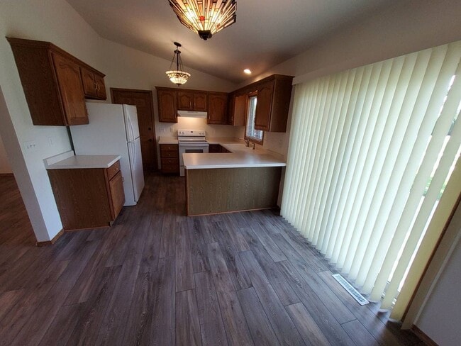 Building Photo - 2801 Ruschfield Dr
