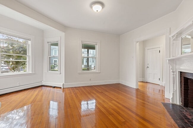 Building Photo - 247-249 Park St