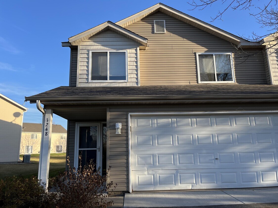 Building Photo - 1248 Prairie View Trail