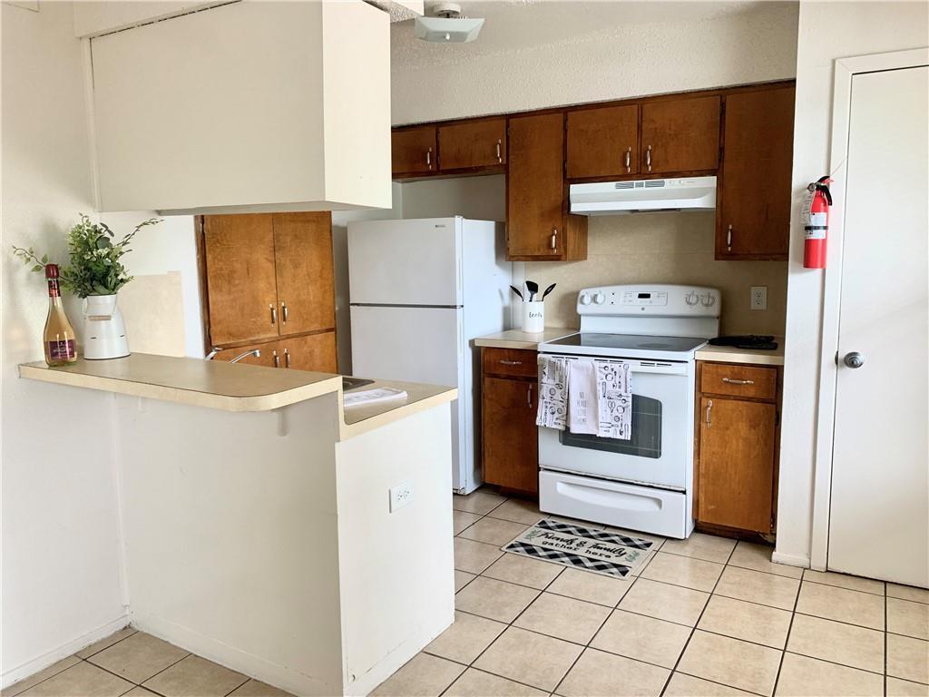Foto principal - 2613 E Cesar Chavez St