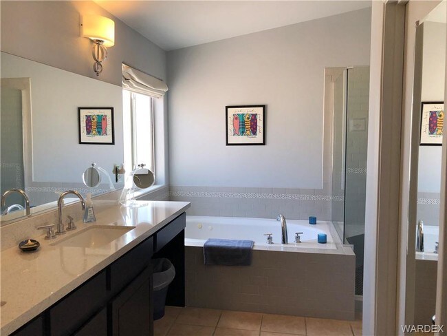 Foto del edificio - 411 Riverfront Dr