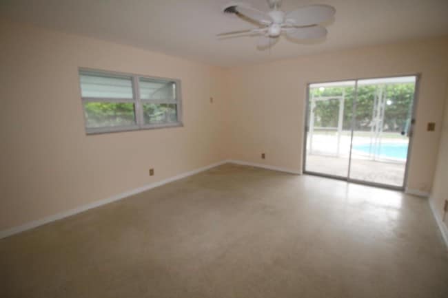 Building Photo - 1241 Emerald Ln