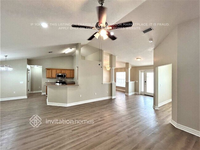 Foto del edificio - 6511 Bristol Oaks Dr