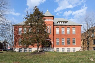 Building Photo - 133 W Locust St