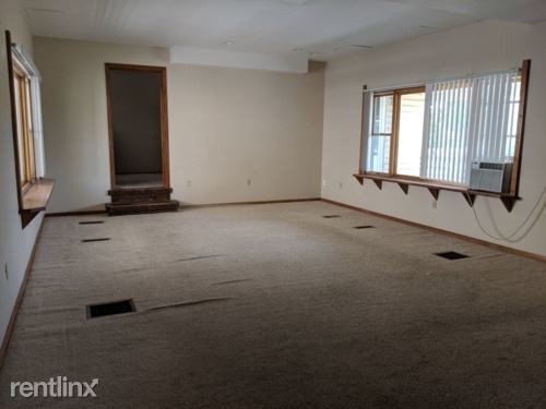 Building Photo - 3 br, 2.5 bath Apartment - 295 S Hoyt St