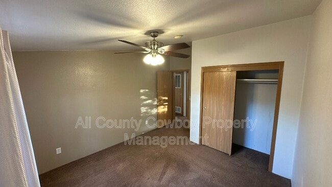 Building Photo - 1564 W Polk St