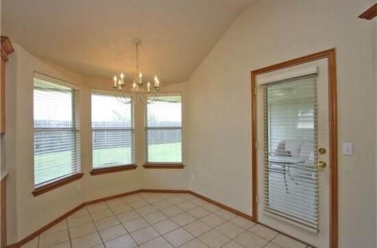 Foto del edificio - Call today for Move in Specials!!!  3 bedroom 2 bath home in beautiful neighborhood for rent; fir...