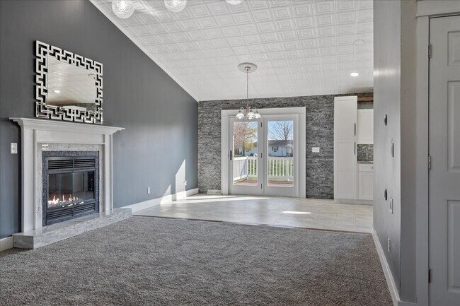 Building Photo - 14496 Frontier Dr