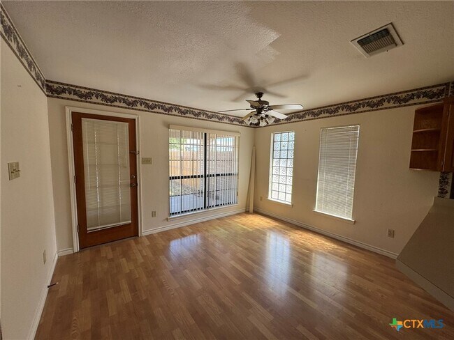 Foto del edificio - 1530 Eastridge Pkwy