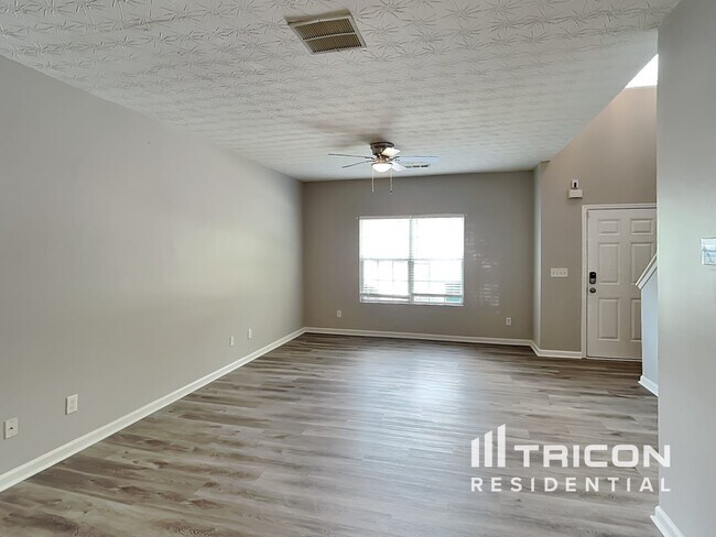 Foto del edificio - 1570 Eastern Sunrise Ln