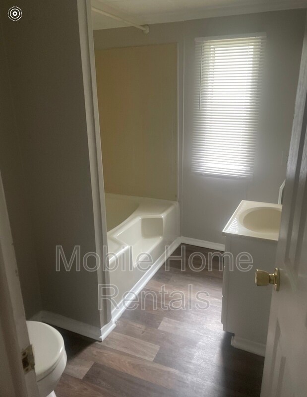 Foto del edificio - 101 Hidden Acres Ln