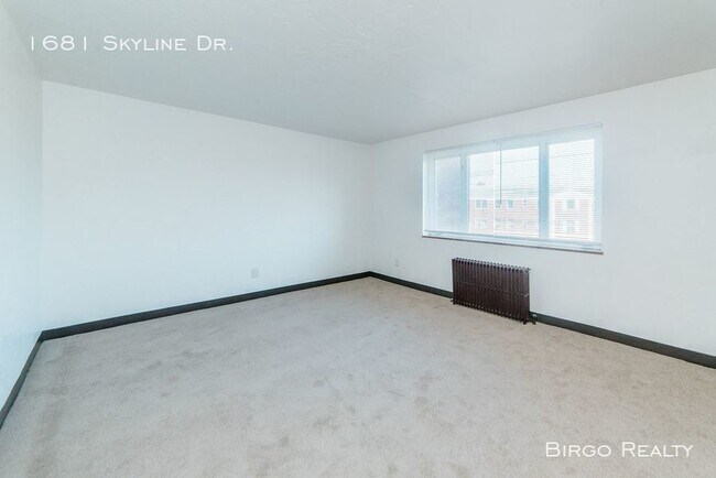 Building Photo - 1681 Skyline Dr