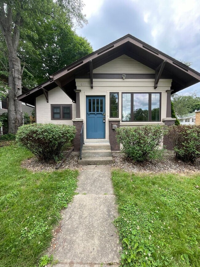 Building Photo - 3 Bedroom House Walking Distance to Purdue University