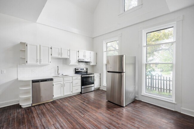 Foto del edificio - 1653 N Delaware St