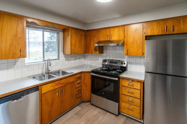 Building Photo - 11904 E 10th Ave