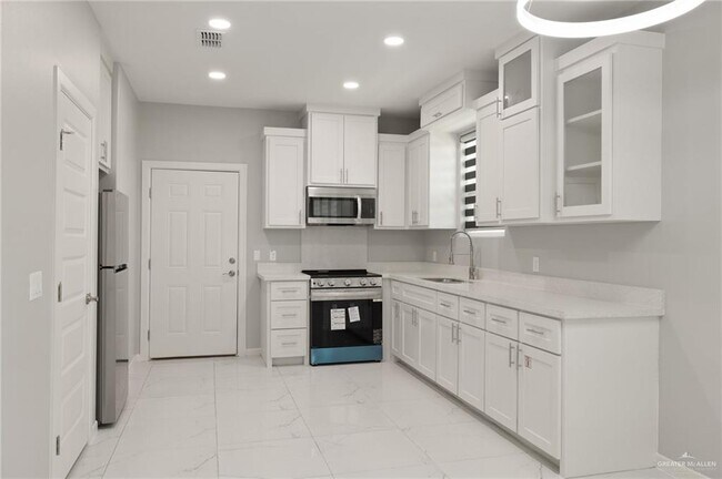 Foto del edificio - 1118 Country Club Drive