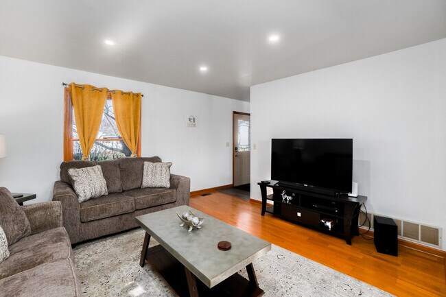 Foto del edificio - 1716 Rutgers Ct