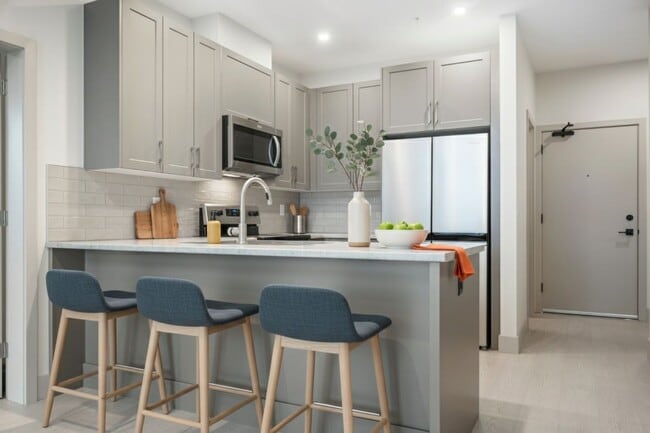 Building Photo - 45547-45547 Knight Rd