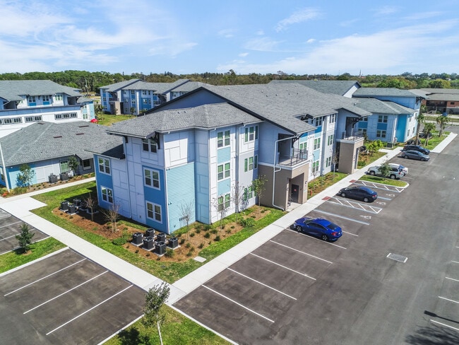 Foto del edificio - Orchid Lake Apartments