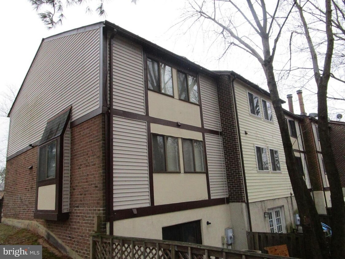 716 Giles Pl, Sterling, VA 20164 Townhouse for Rent in Sterling, VA