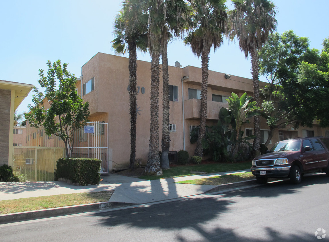 Baldwin Hills Apartments - Baldwin Hills