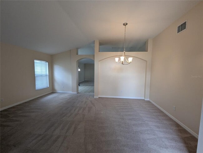 Foto del edificio - 515 Royal Ridge St