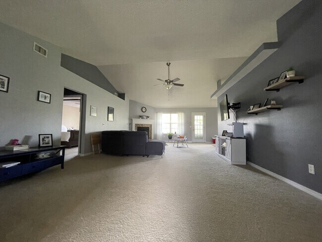 Foto del edificio - 7025 Boo Lane