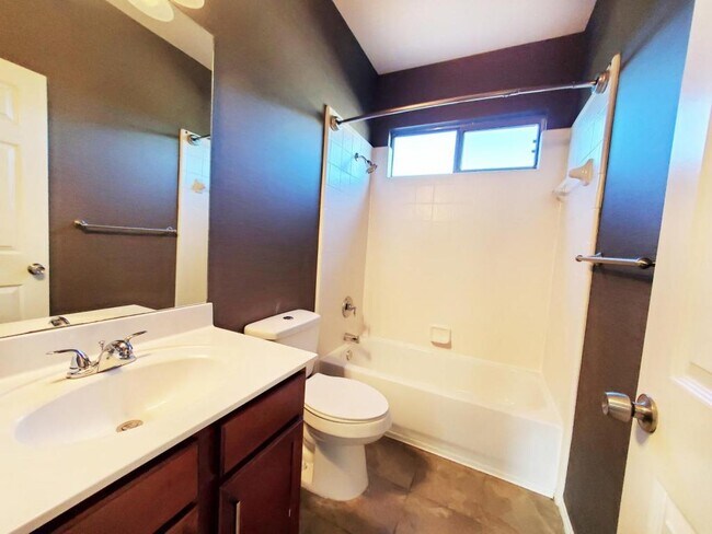 Building Photo - 1202 Cresswell Cove
