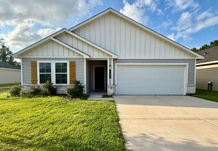 Building Photo - 302 Del Monte Dr