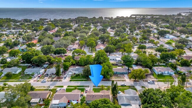 Foto del edificio - 905 Gainesway Dr