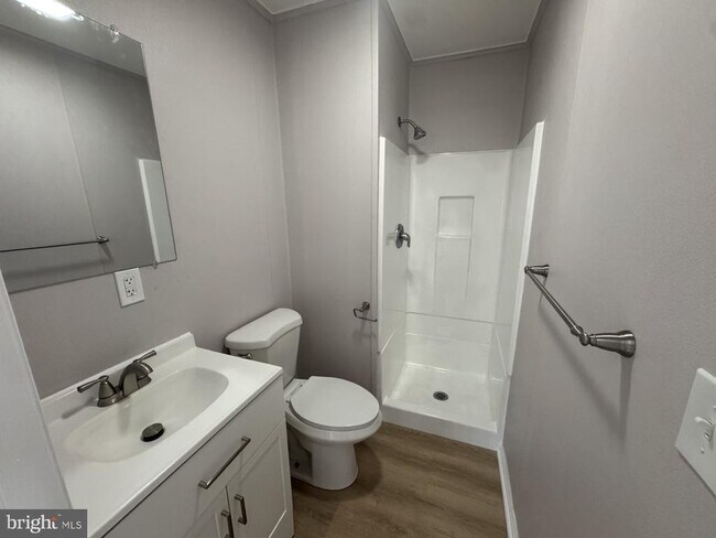 Foto del edificio - 112 Academy Ave