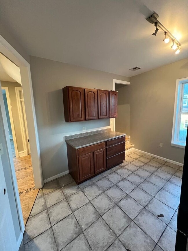 Photo - 4216 W Penn Ave Apartment