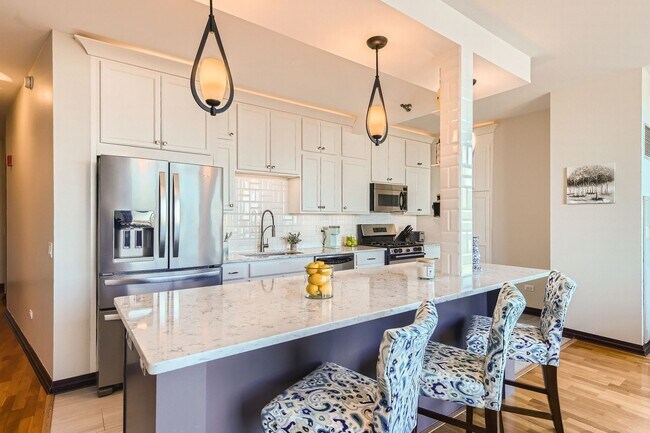 Foto del edificio - 33 W Ontario St