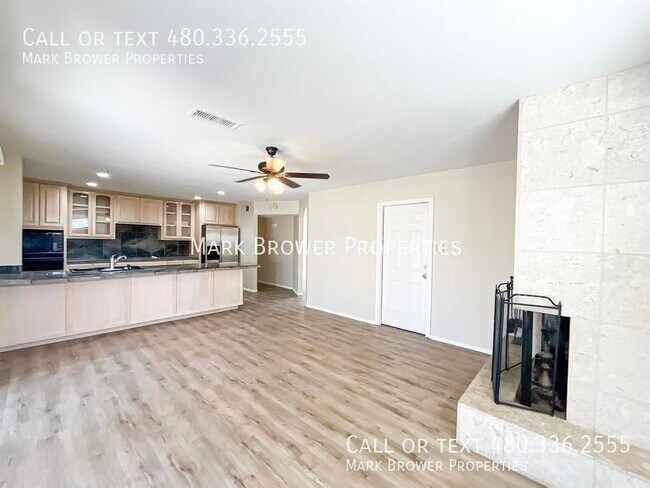 Building Photo - 224 E Geneva Dr