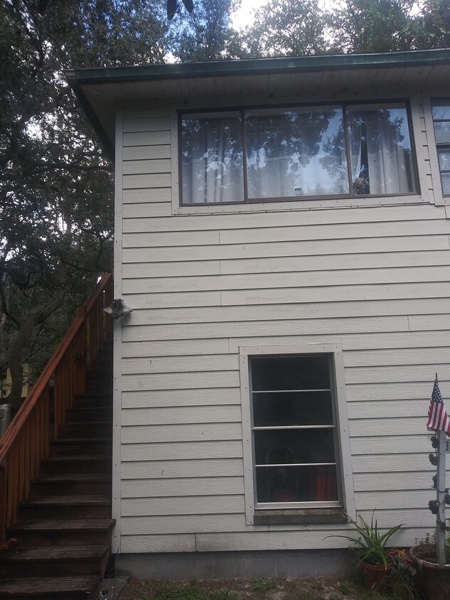 Foto principal - 13833 Vacation Ln