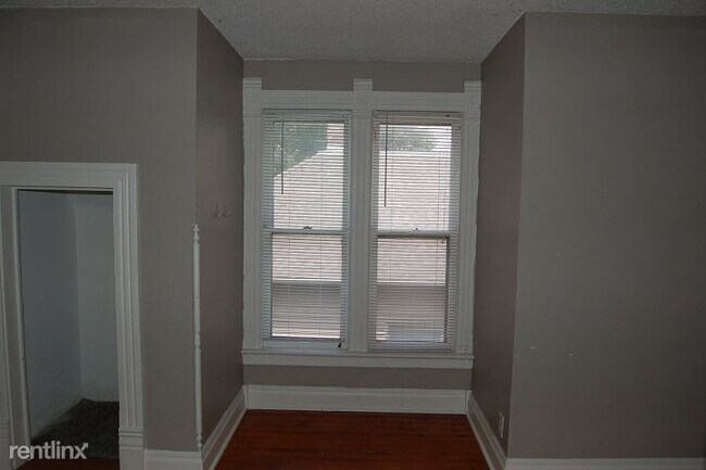 Foto del edificio - 4 br, 2 bath House - 331 S Lucas St