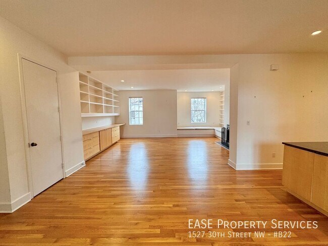 Building Photo - 1527 30th St NW