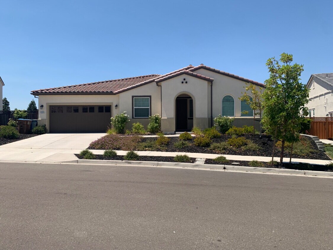 Primary Photo - 5394 Promontory Wy